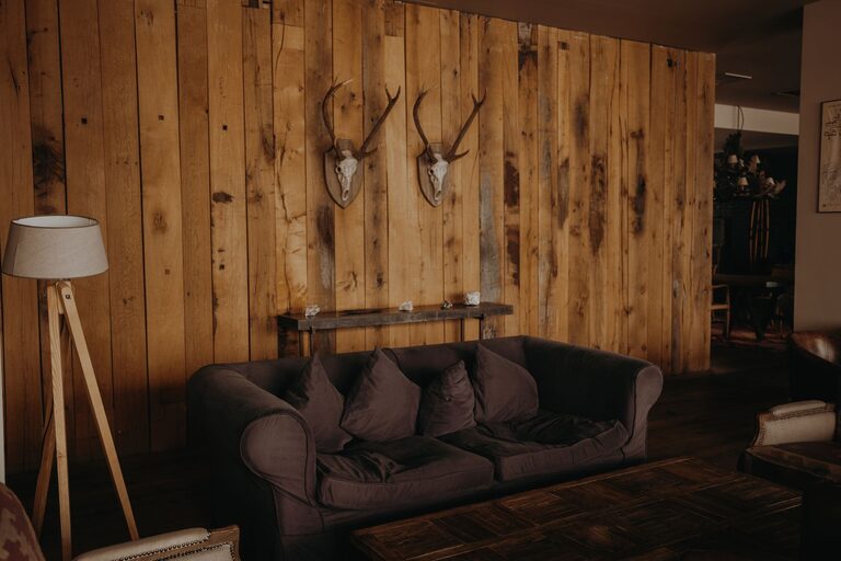 Tips for Creating a Cosy and Inviting Living Room on a Budget